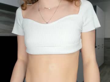 girl
        mistyowens cam image #43060