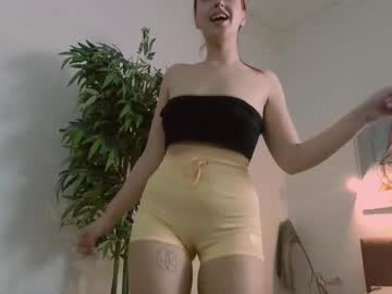 girl
        kristi_ginger cam image #243326