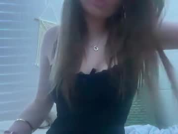 girl
        drewrose24 cam image #239258