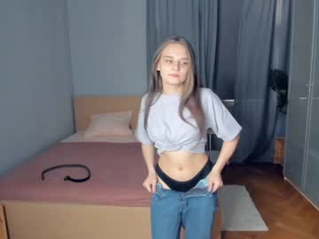 girl
        sunshy_girl cam image #77252