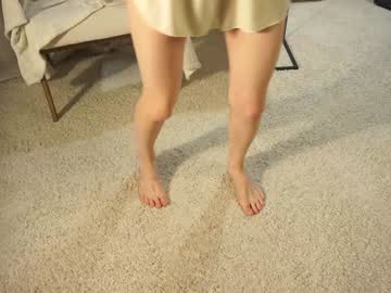 girl
        lyn_baber cam image #213371