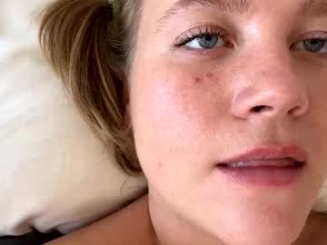 girl Sex Cam Older Woman with phoenix_songbird808