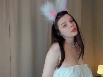 girl
        sophialeal cam image #91832