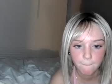 girl
        rubylanee cam image #149735