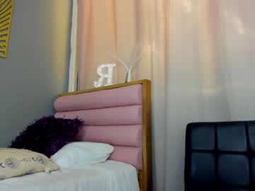 girl
        roberta_lipa cam image #6888