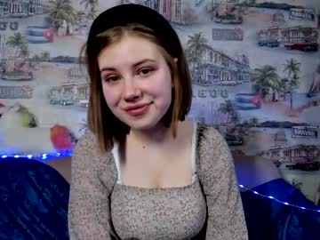 girl
        ruth_sky cam image #28023
