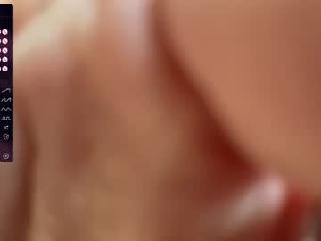 girl
        cute_shine_babe cam image #108408