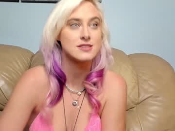 girl
        valthevixxon cam image #33203