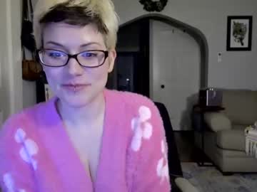girl
        stellahunny cam image #136591