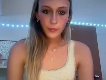 girl
        alygator24 cam image #239243