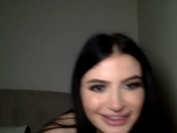 girl Sex Cam Older Woman with lylahgrey