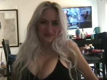 girl Sex Cam Older Woman with kinziemcbride