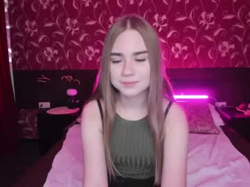 girl
        amy__gray cam image #32814