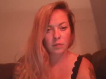 girl
        islandlove333 cam image #191662