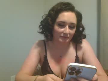 girl
        missmedic7 cam image #22044