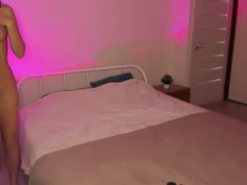 couple
        whoiswho69 cam image #112232
