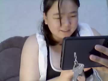 girl
        kimmy_bunny cam image #210605