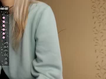 girl
        hannahjamesa cam image #43329