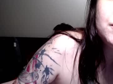 couple
        seareign cam image #38653