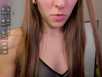 girl
        chic_enchantress cam image #226415