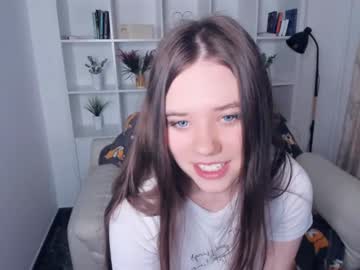 girl
        kristi_zenn cam image #136953