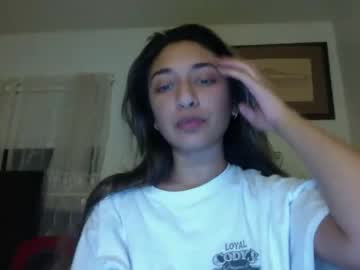 girl
        kristy_barrios cam image #94264
