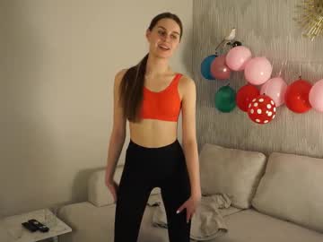 girl
        edythhesley cam image #237731