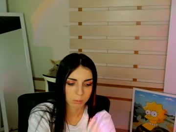 girl
        emilie_shy cam image #193842