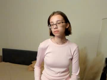 girl
        jodychurchwell cam image #169999