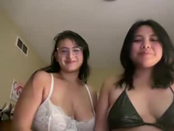 girl
        lau_mamacita cam image #161452