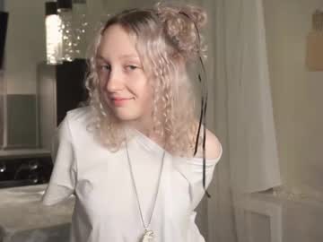 girl
        melissacoopers cam image #181671