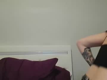 girl
        littlemisscannabis cam image #159092