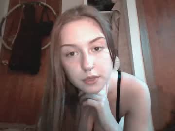 girl
        savannah7dp9 cam image #130464
