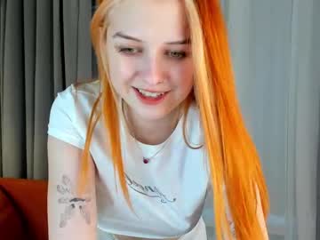 girl
        _redkitkate_ cam image #254347