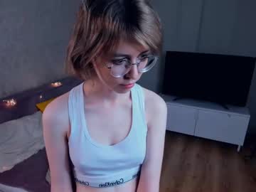 girl
        florabradway cam image #187197