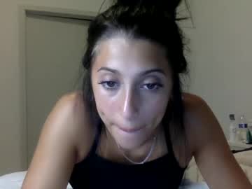 girl
        marissabaker cam image #179757