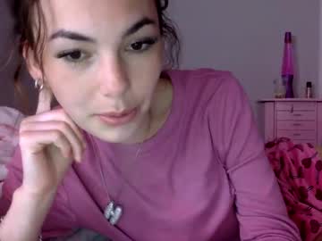 girl
        emmaa_xo cam image #251326