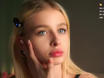 girl
        lunnadew cam image #258622