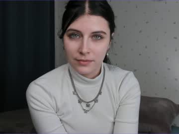 girl
        ellettebarrick cam image #159856
