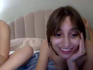 girl
        brattyashie cam image #192795