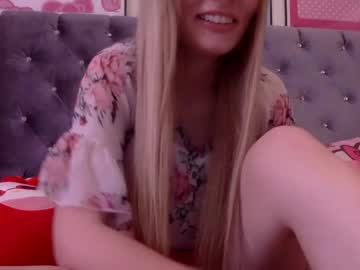 girl
        omg_emily cam image #61558