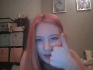 girl
        sluttyxstrawberry cam image #97231