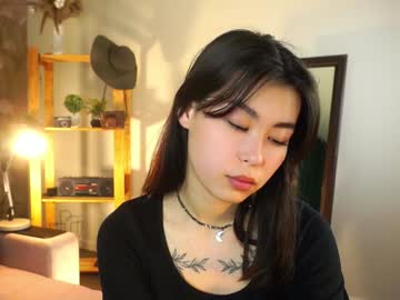 girl
        _kim_su_hen_ cam image #205590