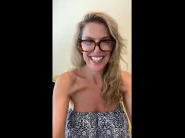 girl Sex Cam Older Woman with chloedahlxo