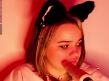girl
        melissabowen cam image #208645