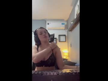 girl Sex Cam Older Woman with eemilyyyy19