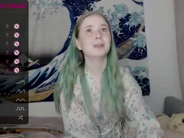 girl
        yoliverse cam image #33705