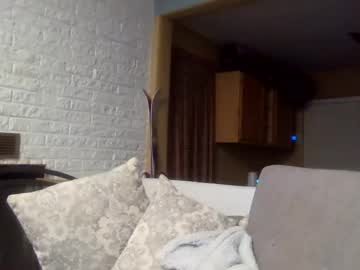 girl
        beeps107 cam image #246788