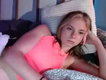 girl
        emilystarxs cam image #107059