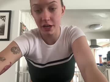 girl Sex Cam Older Woman with carlyy13